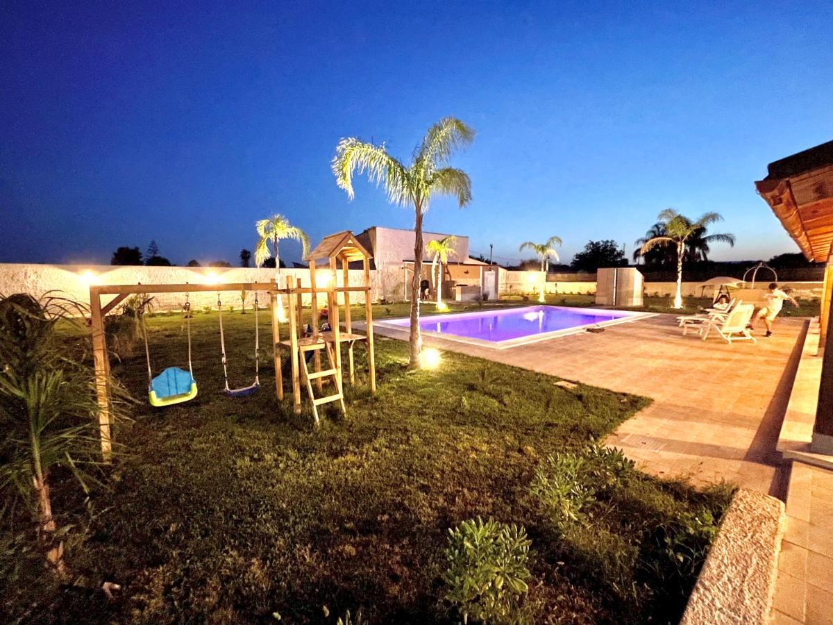 Villa Nunzia Con Piscina, Sauna E Idromassaggio. Floridia Exterior photo